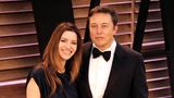 Mit der britischen Schauspielerin Talulah Riley war Musk gleich zweimal verheiratet: von 2010 bis 2012 und noch einmal von 2013 bis 2016. Eine wenige Monate lange Liaison mit der Schauspielerin Amber Heard hat Musk auch auf dem Kerbholz
