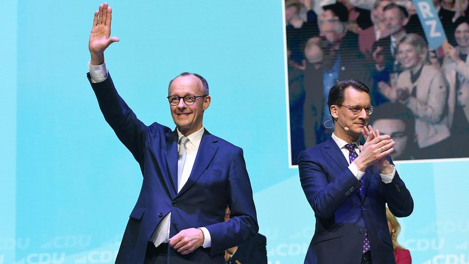 Wahlkrimi kurz vor Schluss: So kämpfen die Parteien um jede Stimme (Video) Wahlkrimi kurz vor Schluss: So kämpfen die Parteien um jede Stimme (Video)