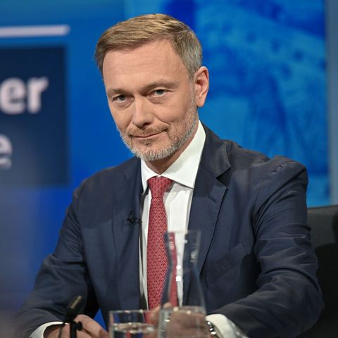 Der FDP-Vorsitzende geht, nachdem es bei der Bundestagswahl nicht für einen Wiedereinzug der FDP reichte