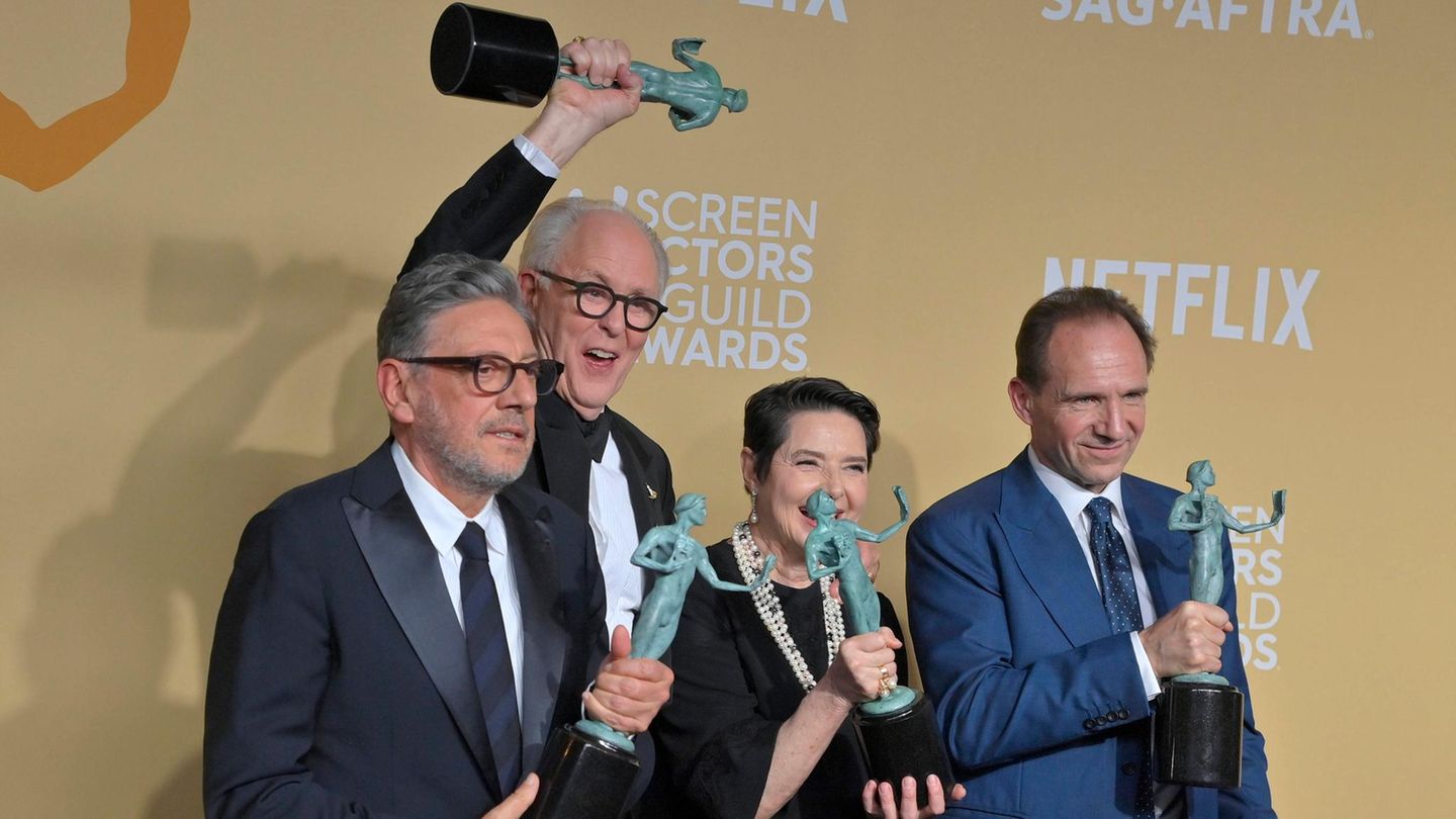 Sergio Castellitto, John Lithgow, Isabella Rossellini und Ralph Fiennes sahnen den Hauptpreis für "Konklave" ab