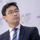 Philipp Rösler Politiker vor einer Fotowand