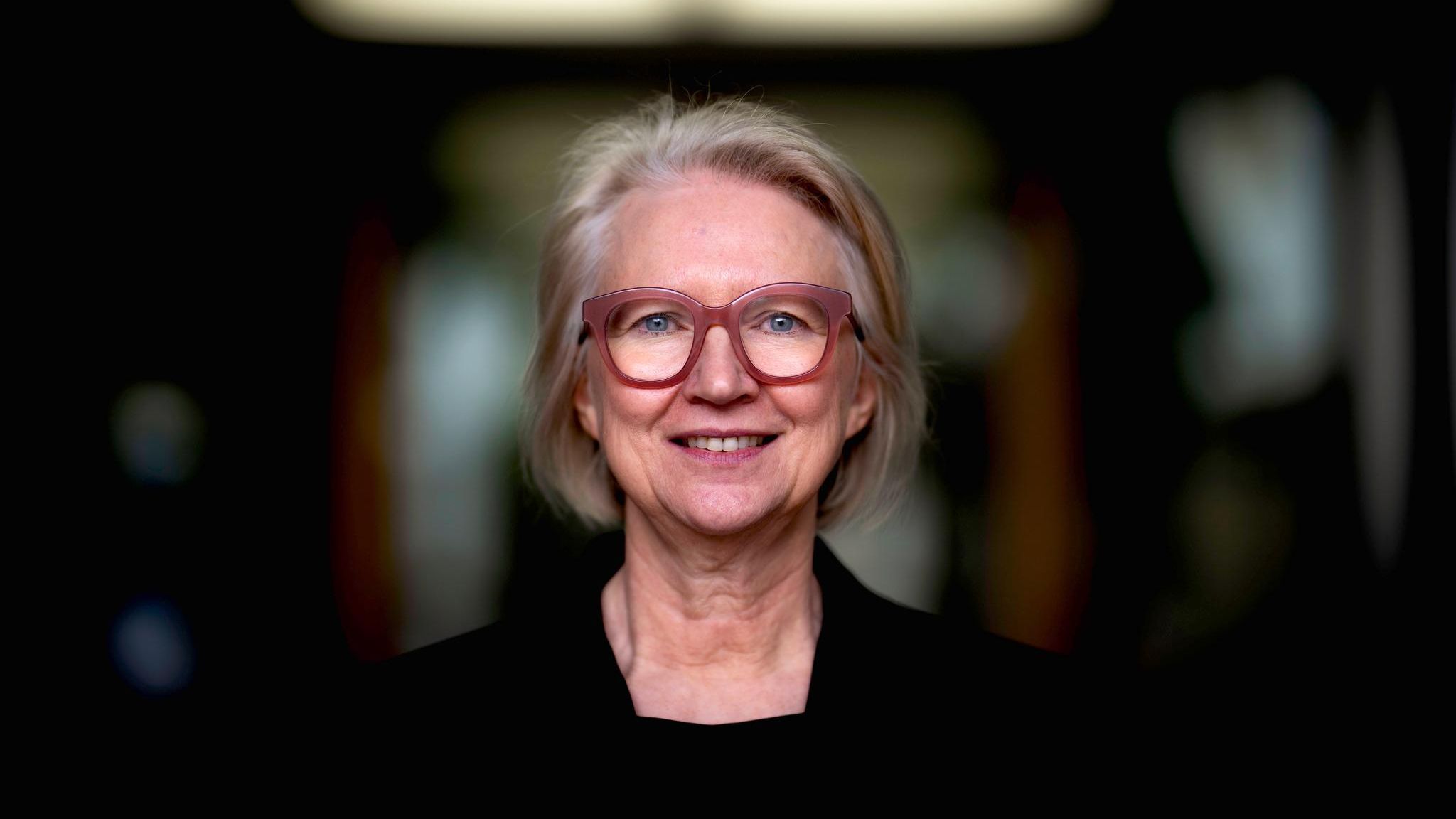 Portrait Monika Schnitzer, Vorsitzende der Sachverständigenrates Wirtschaft äußert sich zu einer Regierung unter Friedrich Merz