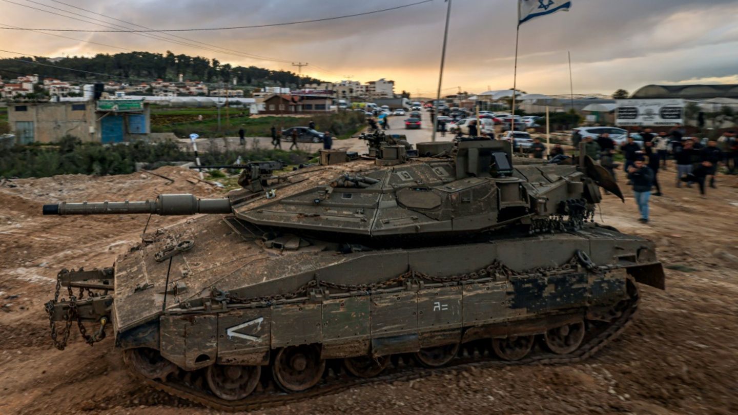 Israelischer Panzer im Flüchtlingslager Dschenin
