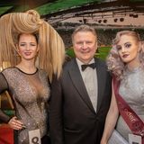 Bürgermeister Ludwig mit Musen