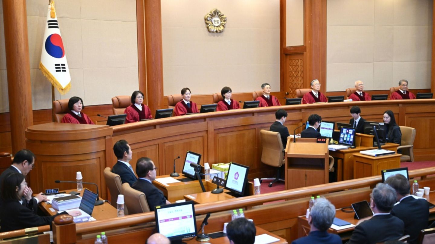 Anhörung vor dem Verfassungsgericht in Seoul