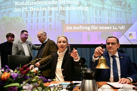 Weidel und Chrupalla bei der konstituierenden Sitzung