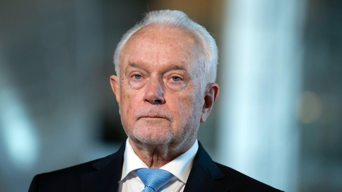 Wolfgang Kubicki von der FDP schaut ernst