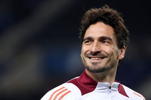 Mats Hummels guckt zur Seite