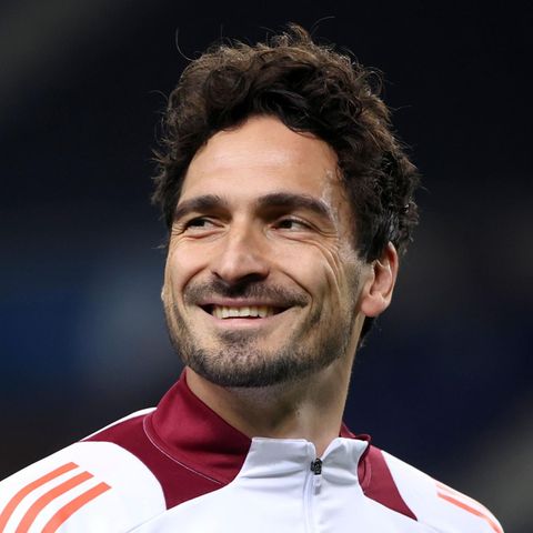 Mats Hummels guckt zur Seite