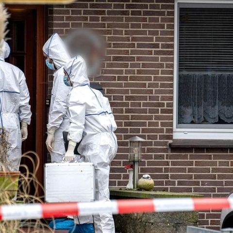 Beamte der Spurensicherung in Scheeßel. In Verden erging jetzt das Urteil