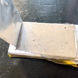 In einer Powerbank steckte statt Akkuzelle ein Block grauer Masse