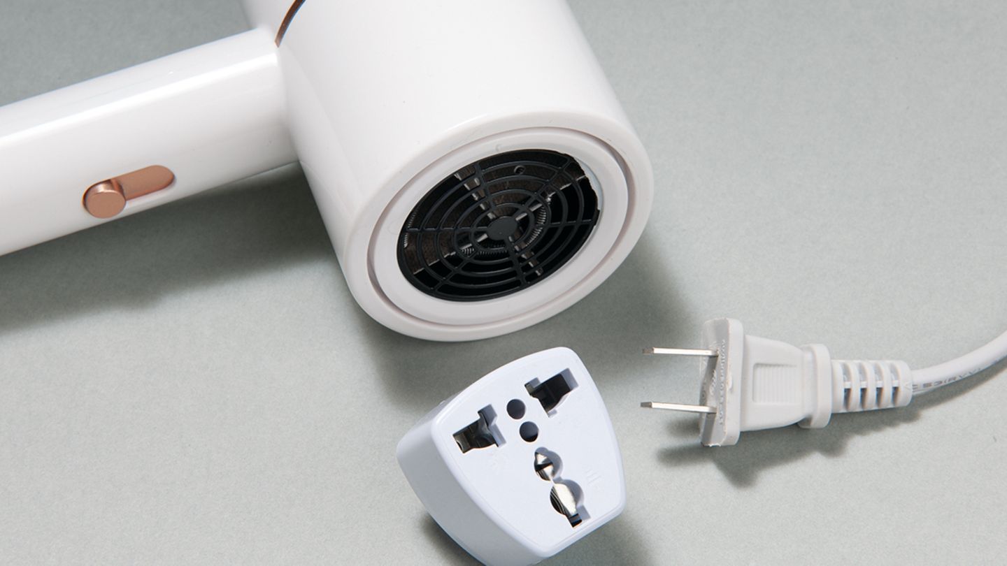 Temu, Aliexpress und Co.: China-Shopping im Test: Lebensgefährlicher Föhn und Powerbank ohne Akkus