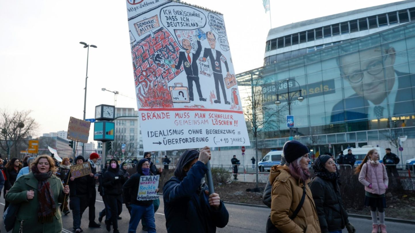 Demo vor der CDU-Parteizentrale
