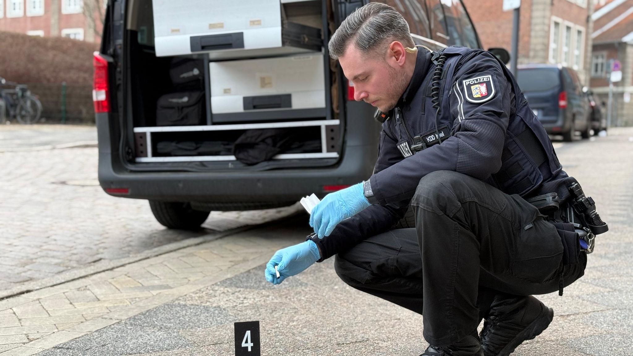 Kommissar an einem Einsatzort