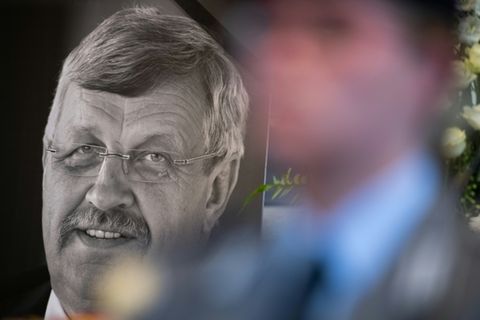 Porträt des ermordeten Politikers Lübcke