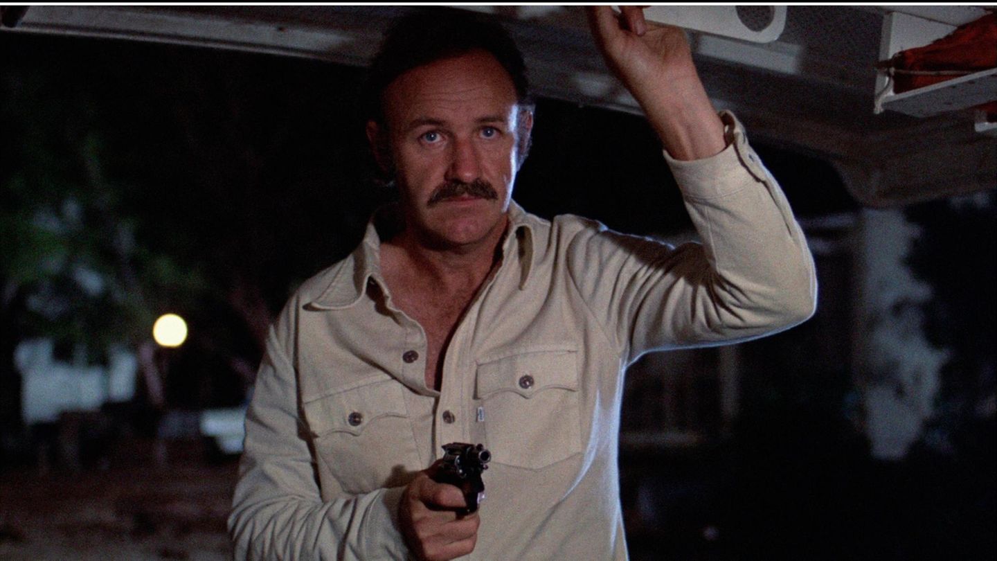 Für viele sein bester Film: In dem melancholischen Neo Noir "Night Moves" spielt Gene Hackman den desillusionierten Privatdetektiv Harry Moseby, der ein verschwundenes Mädchen finden soll. Regie führte Arthur Penn
