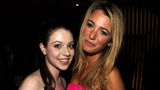 Ein Foto aus dem Jahr 2009: Blakey Lively (l.) und ihre "Gossip Girl"-Kollegin Michelle Trachtenberg.