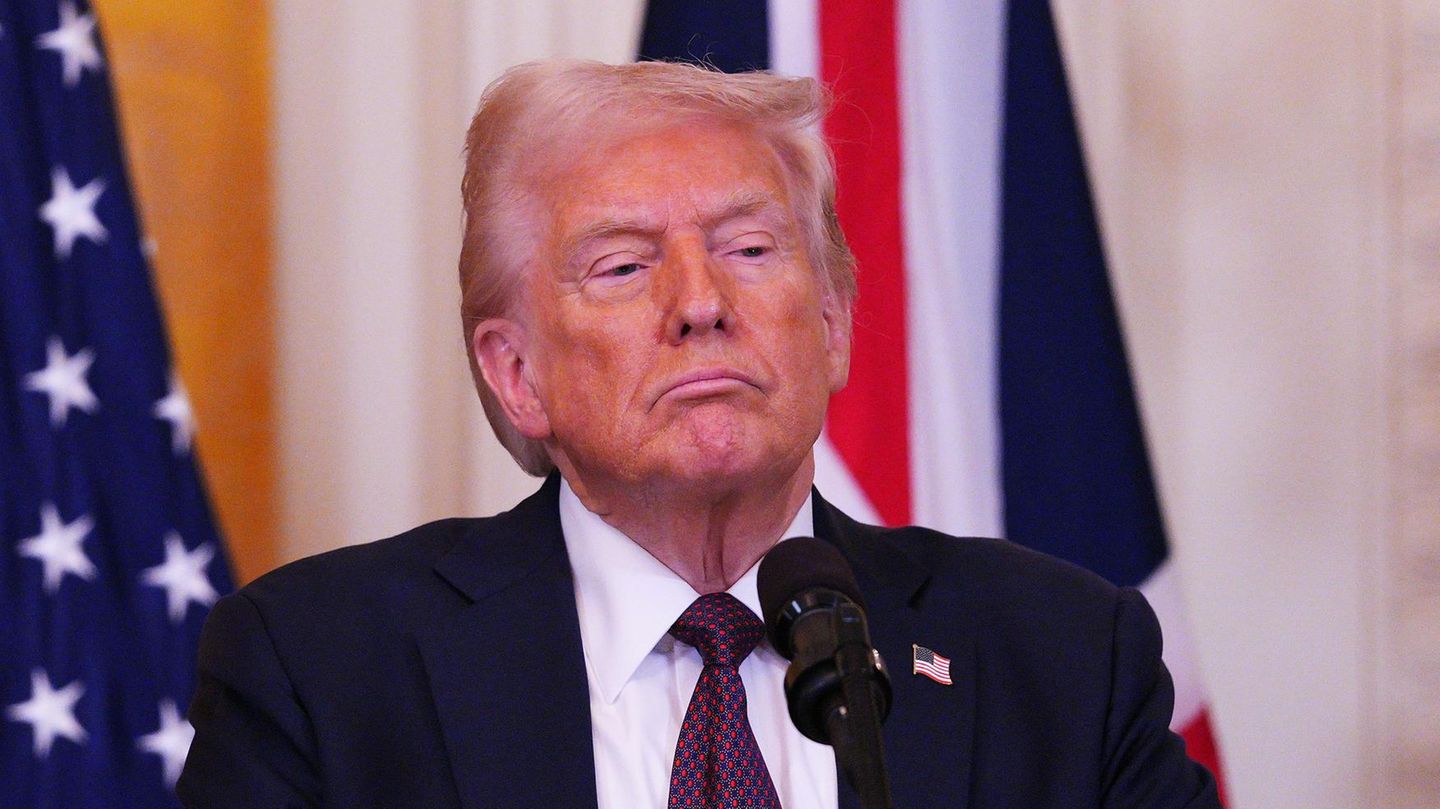 US-Präsident Donald Trump spricht während einer gemeinsamen Pressekonferenz mit dem britischen Premierminister Starmer