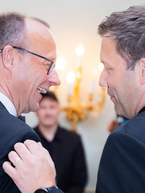 Nach der Bundestagswahl plant die CDU eine Regierungsbildung mit der SPD und führt bereits Gespräche dazu. Kandidaten für Ministerposten kursieren auch schon.