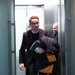 CDU-Generalsekretär Carsten Linnemann verlässt die ersten Sondierungsgespräche mit der SPD nach der Bundestagswahl