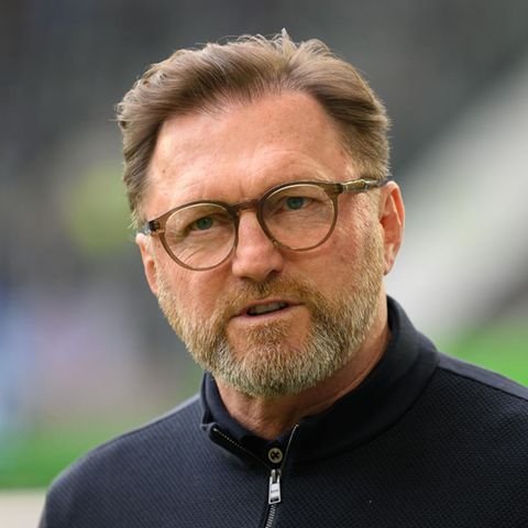 Ralph Hasenhüttel möchte nur den VAR über Handelfmeter entscheiden lassen