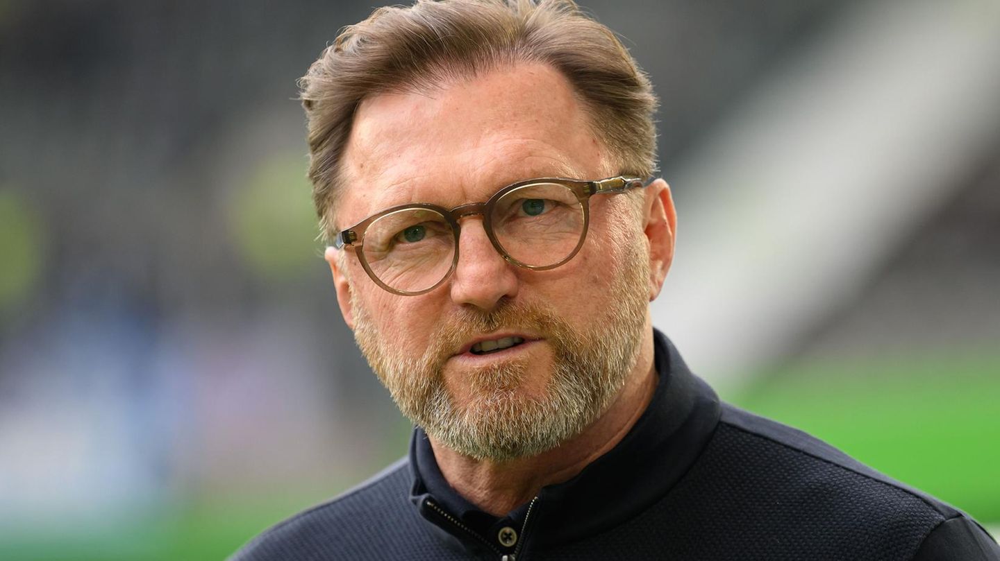 Ralph Hasenhüttel möchte nur den VAR über Handelfmeter entscheiden lassen