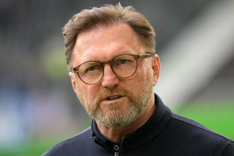 Ralph Hasenhüttel möchte nur den VAR über Handelfmeter entscheiden lassen