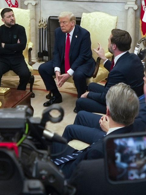 Die hitzige Diskussion von Trump und Selenskyj im Video