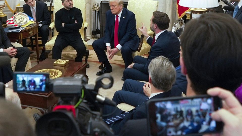 Die hitzige Diskussion von Trump und Selenskyj im Video Die hitzige Diskussion von Trump und Selenskyj im Video