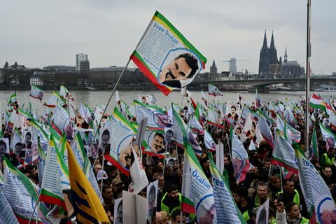 Demonstration von PKK-Anhängern in Köln im Februar 2024