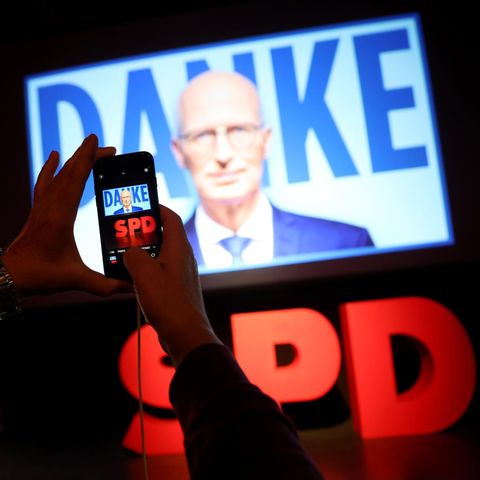 SPD feiert sich in Hamburg