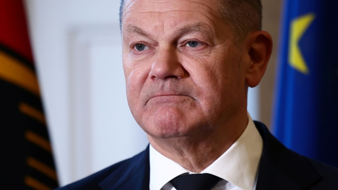 Scholz in der deutschen Botschaft in London