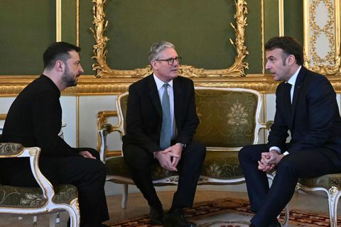 Ukraine-Gipfel in London. Mit dabei Wolodymyr Selenskyj (r.), Keir Starmer und Emmanuel Macron