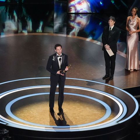 Oscars: Adrien Brody wirft seiner Freundin ausgespuckten Kaugummi zu