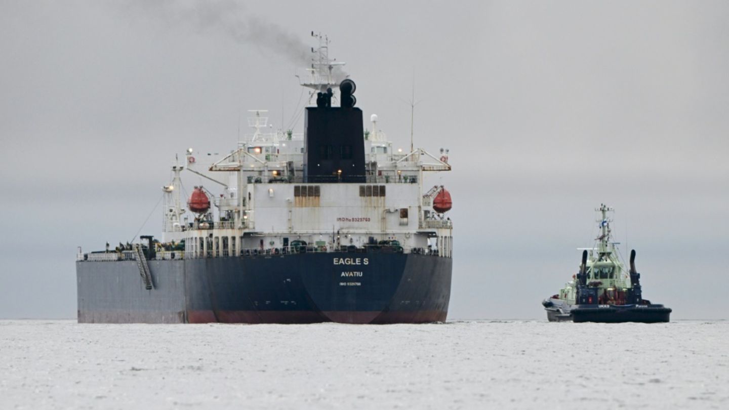 Verdächtiger Tanker "Eagle S" vor der finnischen Küste