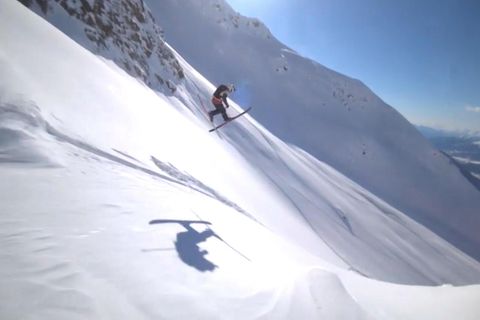 World Tour: Freerider stürzen sich 42-Grad-Steilhang hinunter
