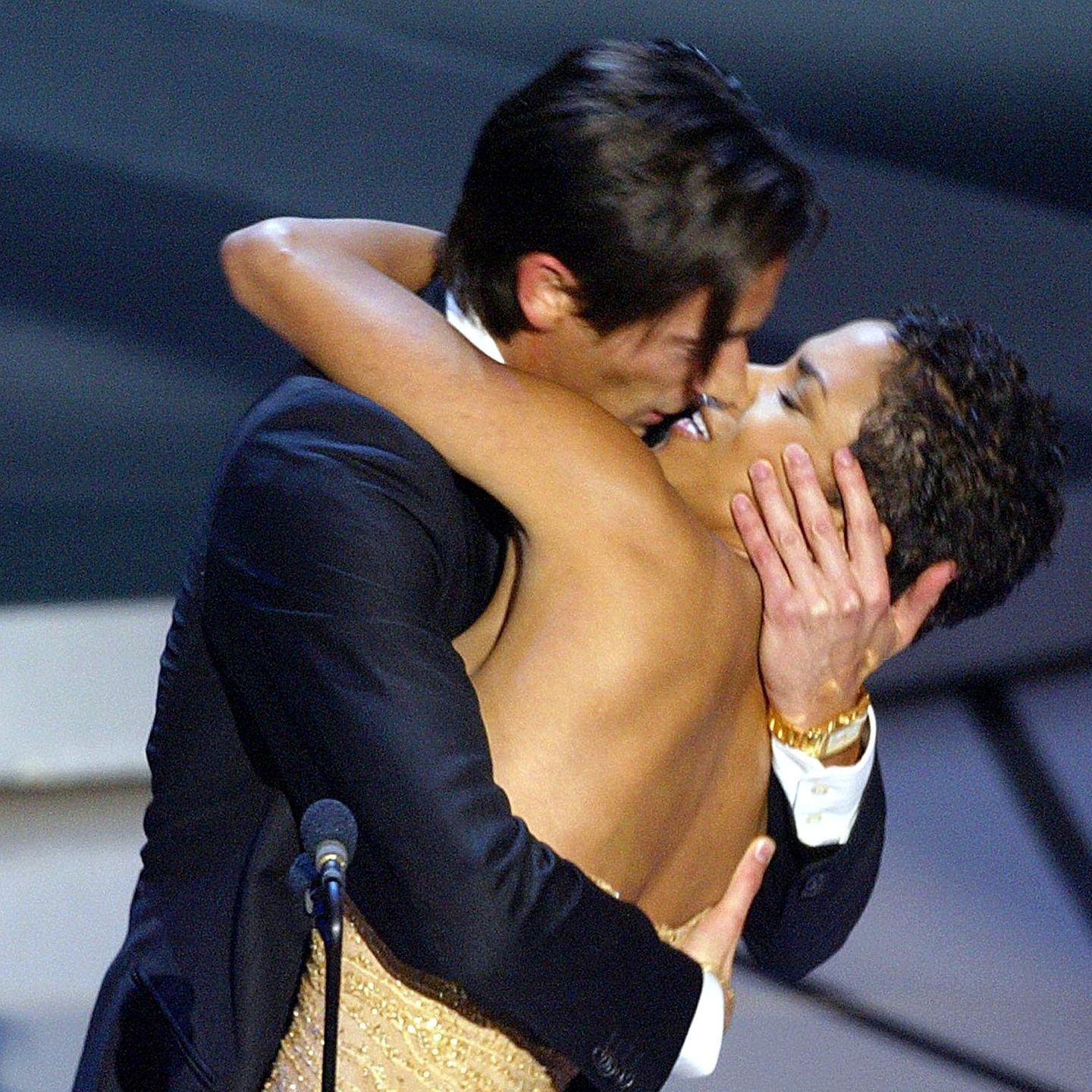 Die Oscar-Verleihung im Jahr 2003: Adrien Brody drückte Halle Berry spontan einen Kuss auf