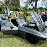 Hier strahlen Rothspeed-Flitzer mit ihren Karbon-Karossen (Foto), dort der Mercedes SLR Stirling Moss oder ein grandioses Bugatti-Veyron-Quartett