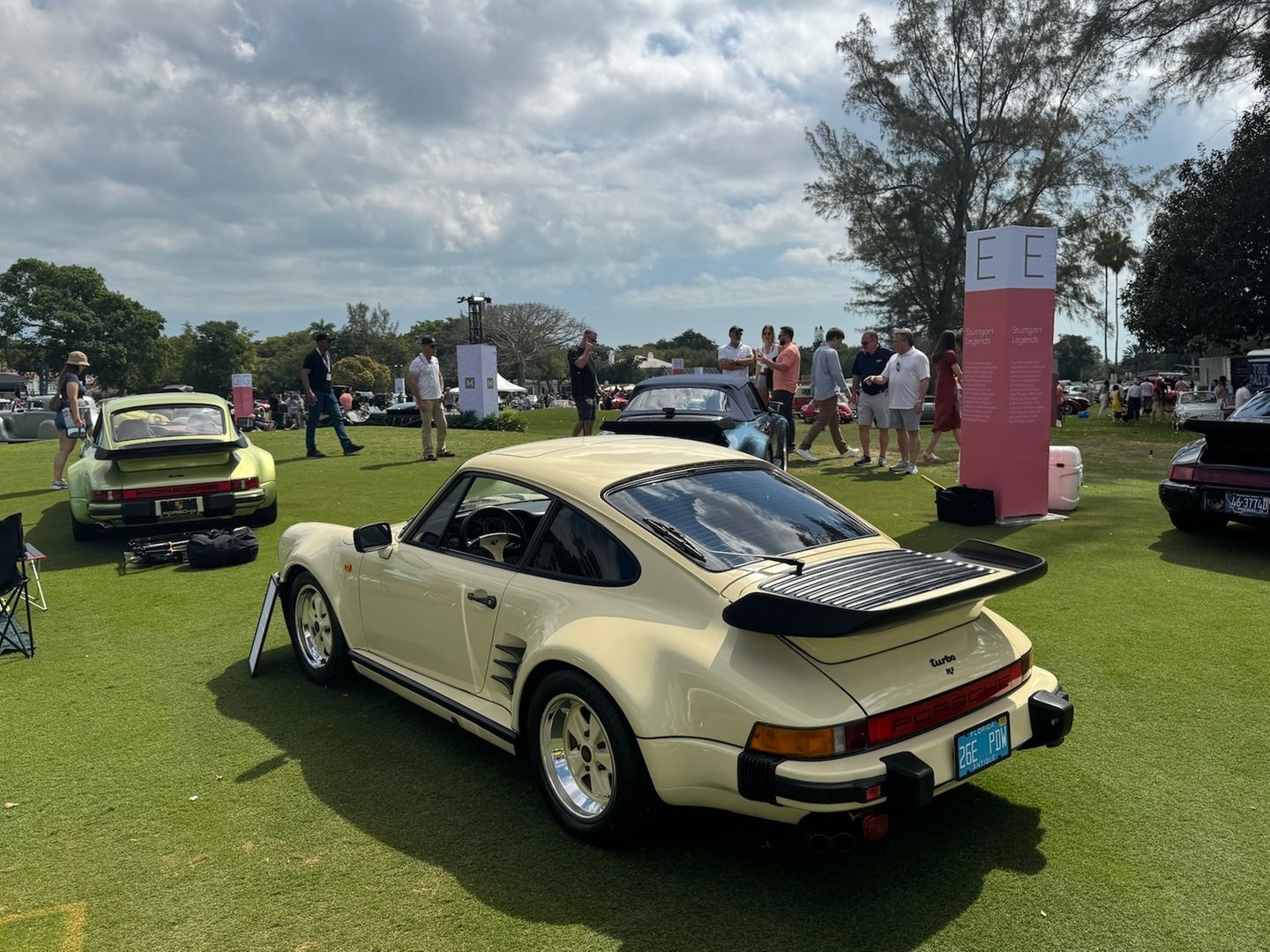 Die Porsche-Klasse der Stuttgart Legends (Foto) ist für viele der Besucher noch begehrlicher als die Kleinwagenklasse "2.0 and under"