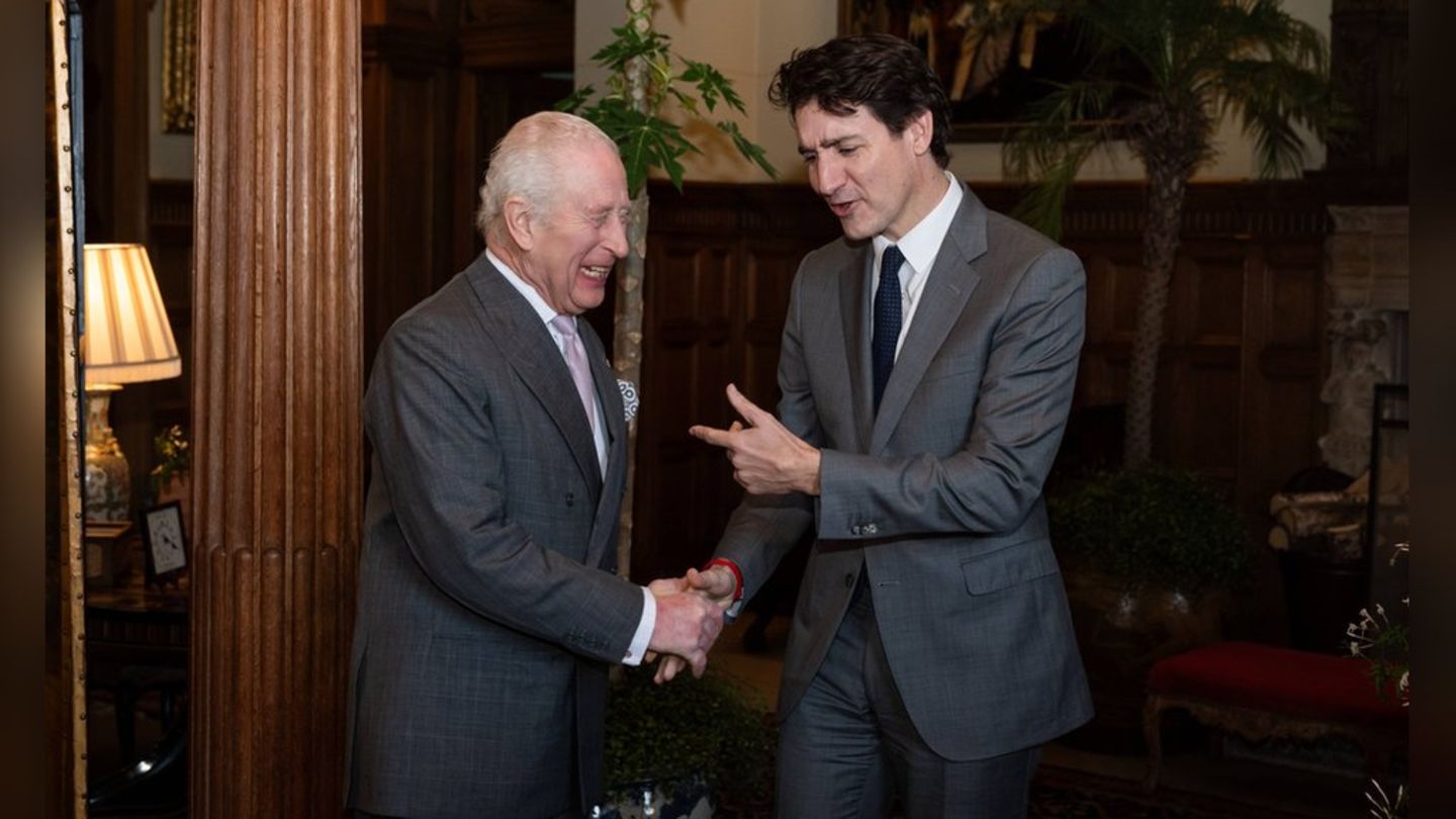 König Charles III.: Freundschaftliches Treffen mit Justin Trudeau