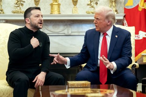 Donald Trump und Wolodymyr Selenskyj streiten im Oval Office
