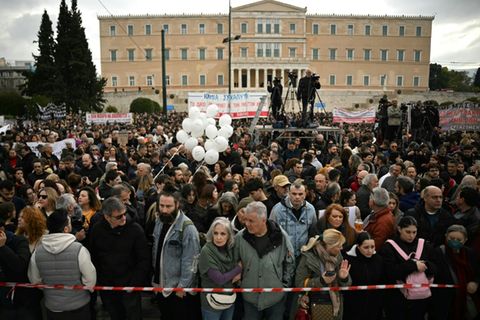 Protestkundgebung vor dem Parlament in Athen am Freitag