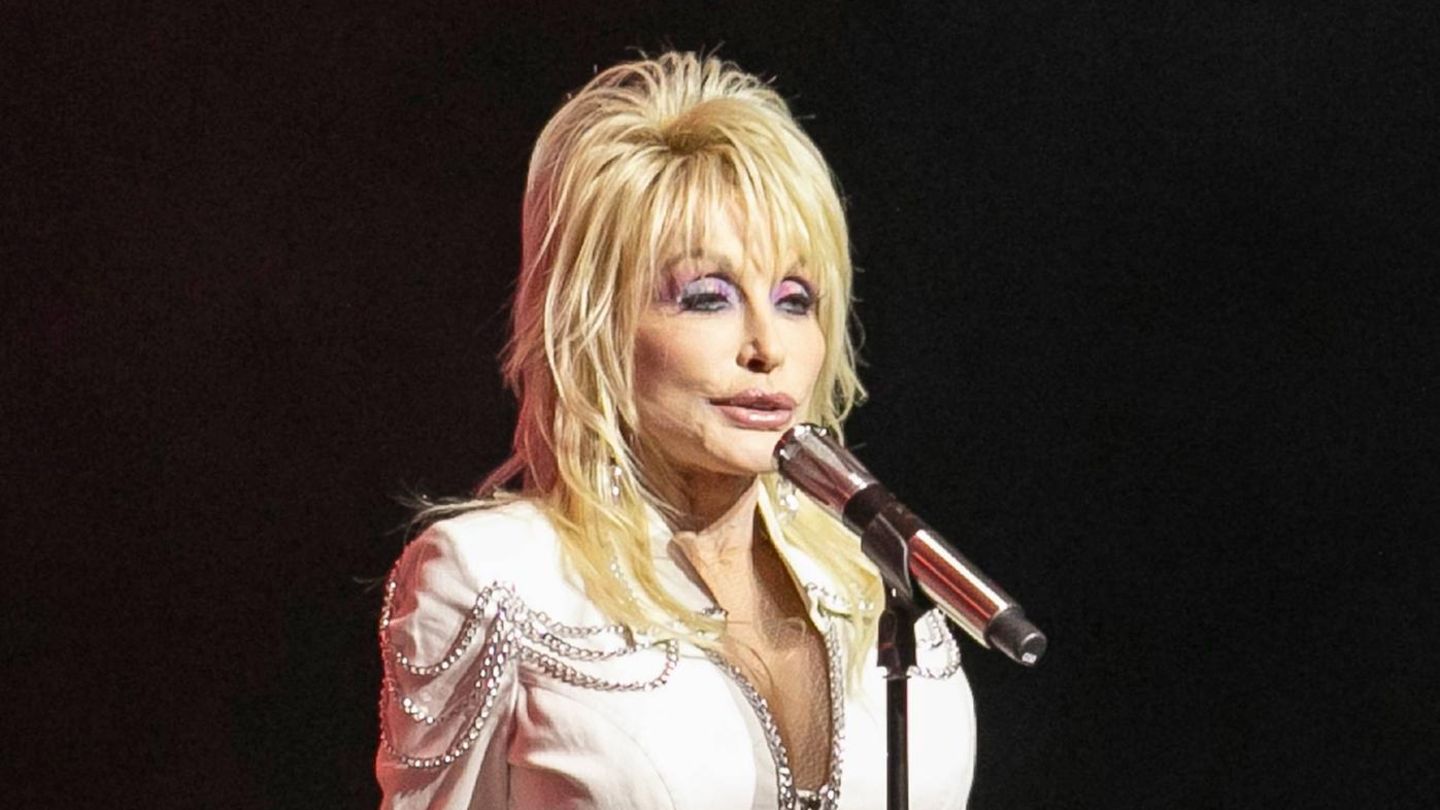 Dolly Parton bei einem Konzert