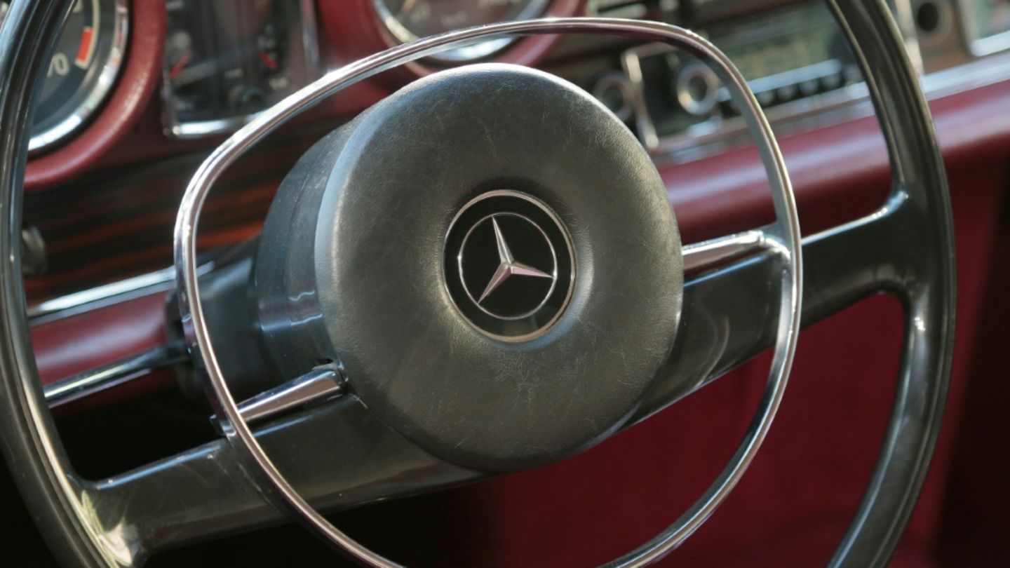 Lenkrad in Oldtimer