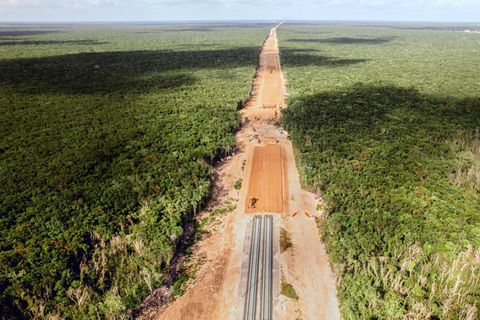 Mexiko: Abschnitt 5 der Eisenbahn im Baujahr 2023 durchquert den Dschungel der Halbinsel