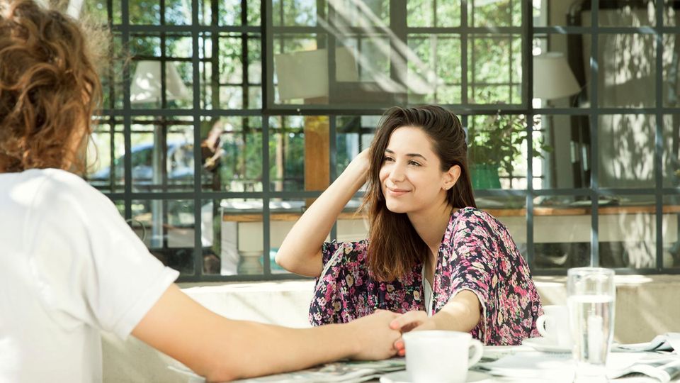 Schreibt Er Nur Aus Höflichkeit Zurück www.stern.de