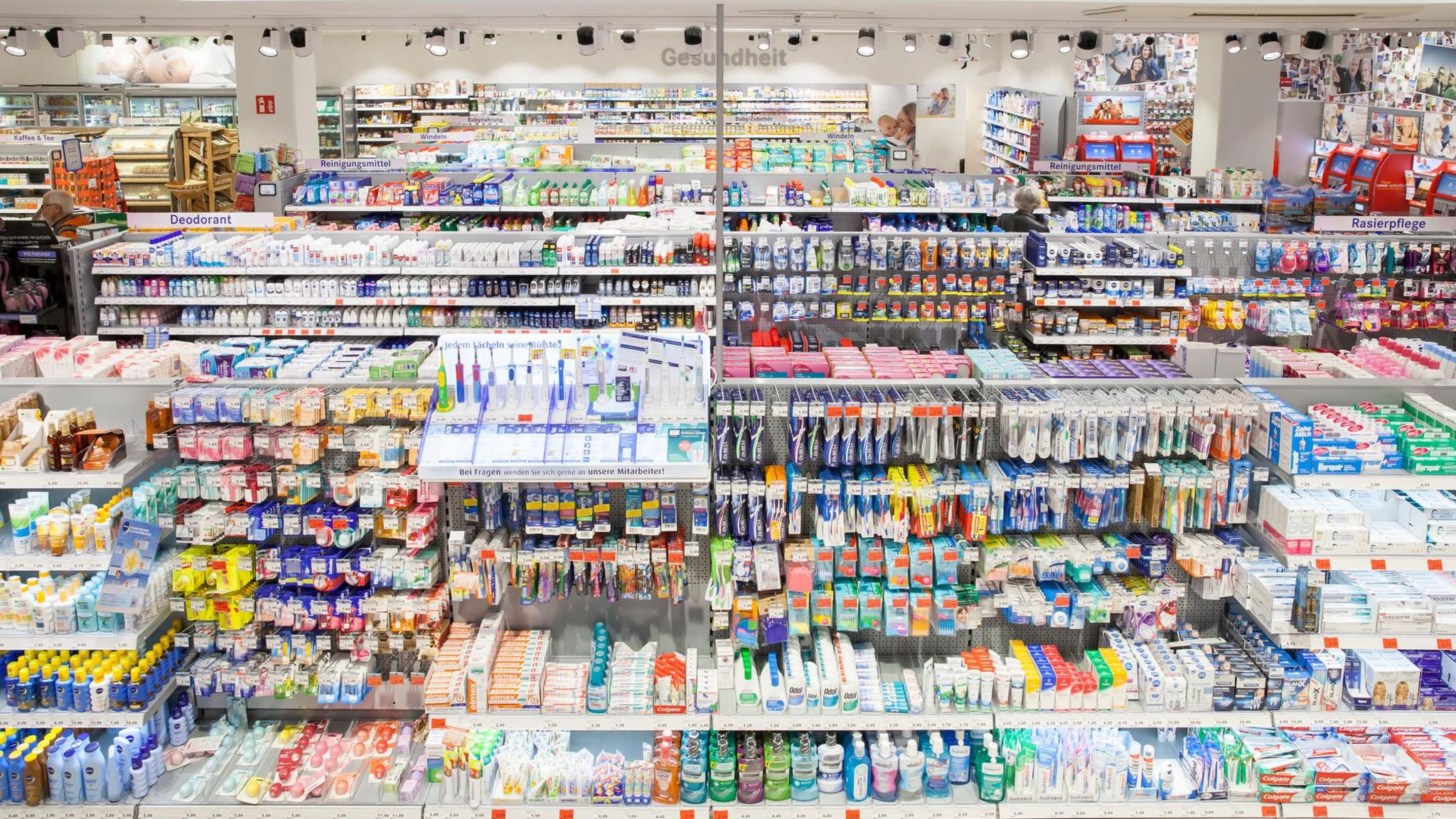 Drogeriemärkte: Reichhaltiges Warenangebot in einem Budnikowski-Drogeriemarkt