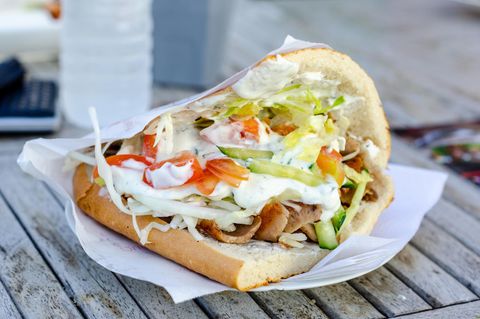 Döner Kebab im Brot