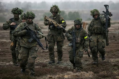 Soldaten bei Übung