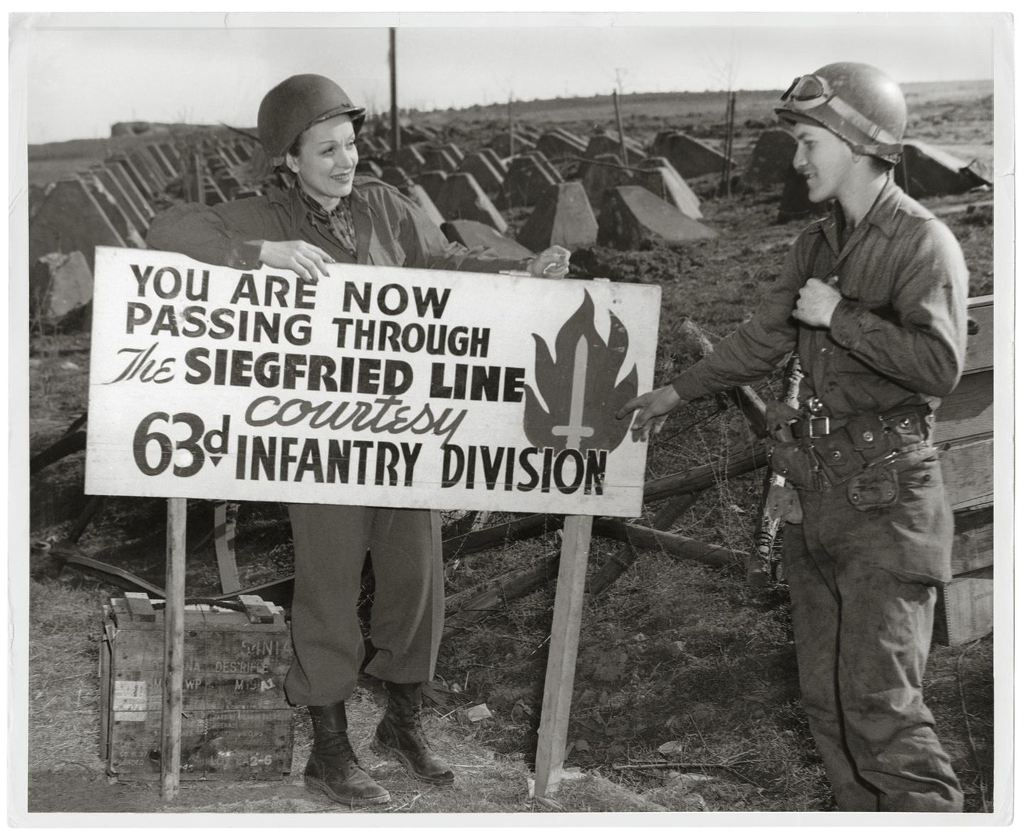 Marlene Dietrich im März 1945
